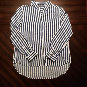Velvet Heart green & white striped button up long sleeved collared shirt Sz med
